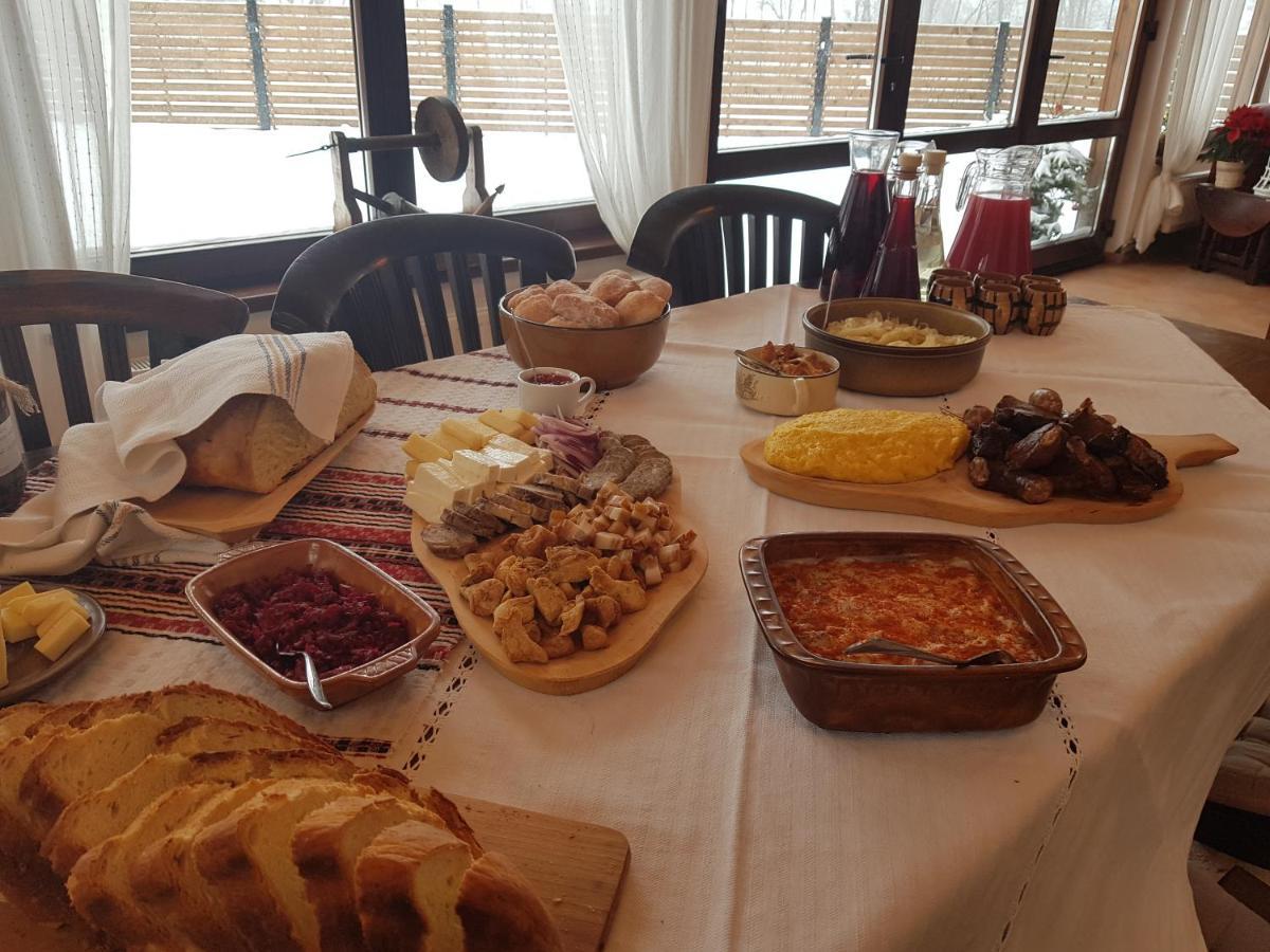 Sura Lu' Vasile. Bed & Breakfast Crivina  Екстериор снимка